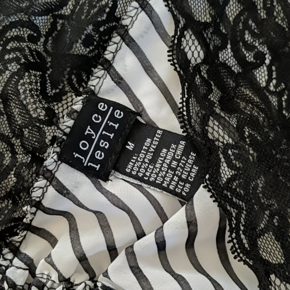 Stripped blouse - Picture 2 of 2